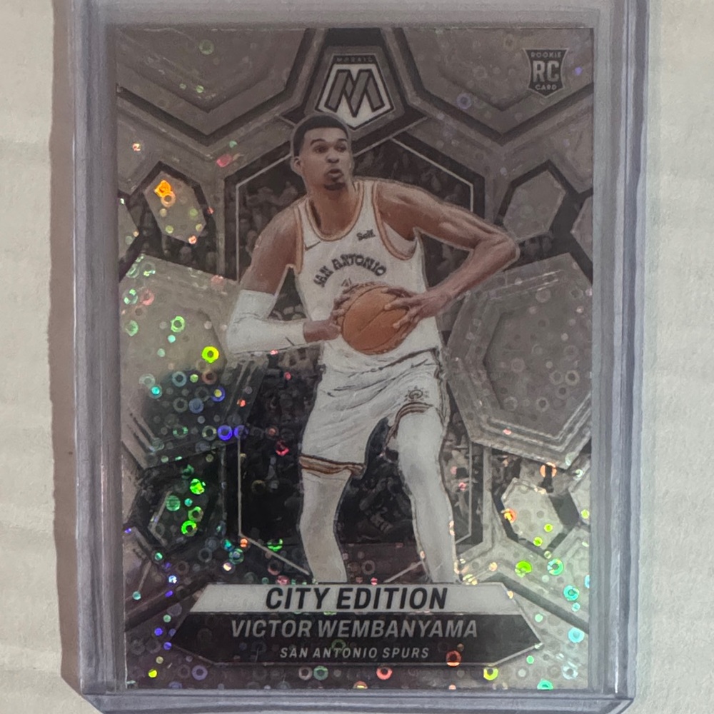 Panini Mosaic Victor Wembanyama City Edition Short Print Parallel Rookie Card